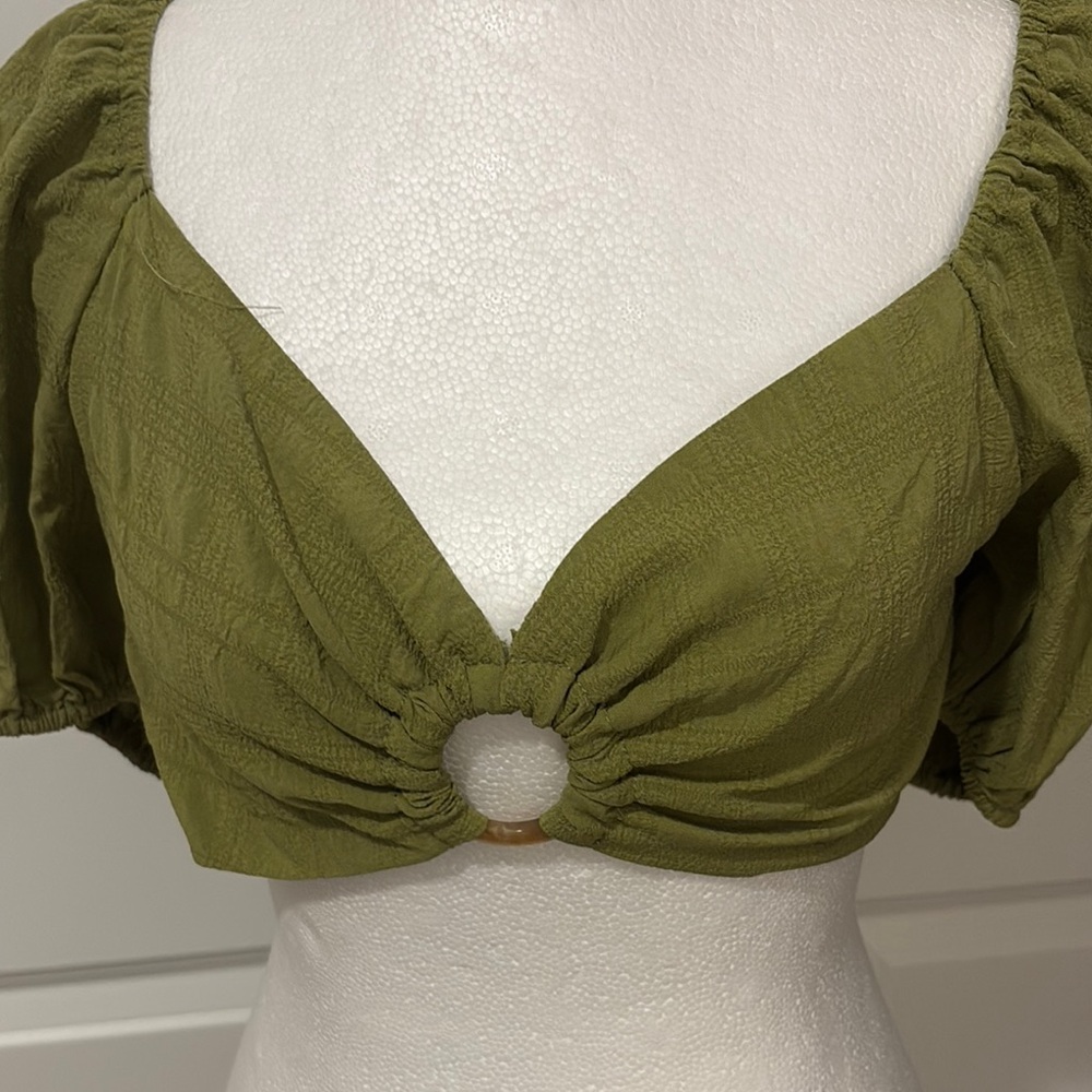 HYFVE Olive Puff Sleeve Blouse. Medium. - Picture 3 of 7
